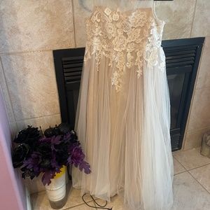 Flower girl dress for wedding.